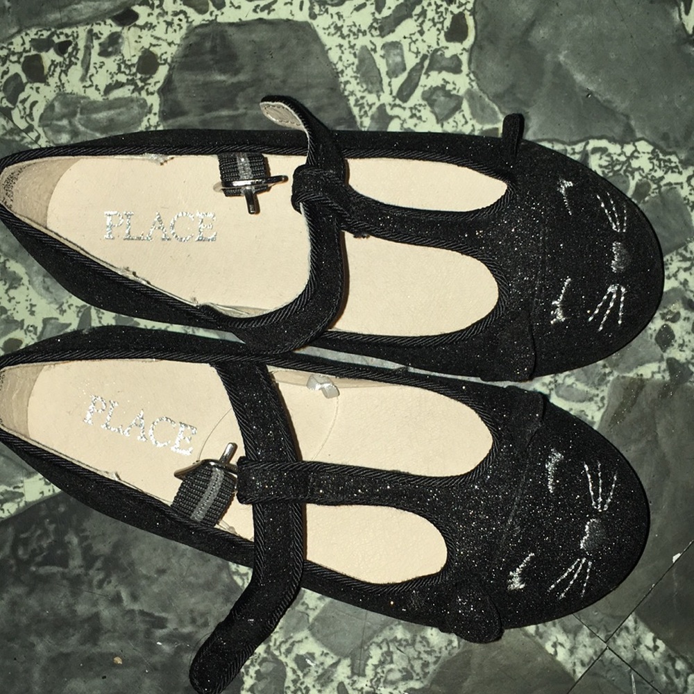 Girl shoes